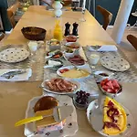 ベッド・アンド・ブレックファスト Brygga Sentrum, Privat Rom I Vart Hjem