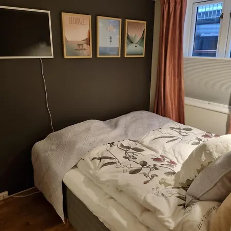 Panzió Brygga Sentrum, Privat Rom I Vart Hjem *