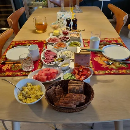Alojamento de Acomodação e Pequeno-almoço Brygga Sentrum, Privat Rom I Vart Hjem Trondheim