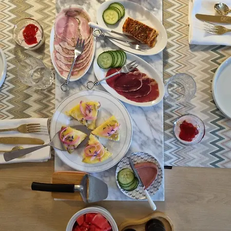 Alojamento de Acomodação e Pequeno-almoço Brygga Sentrum, Privat Rom I Vart Hjem Trondheim